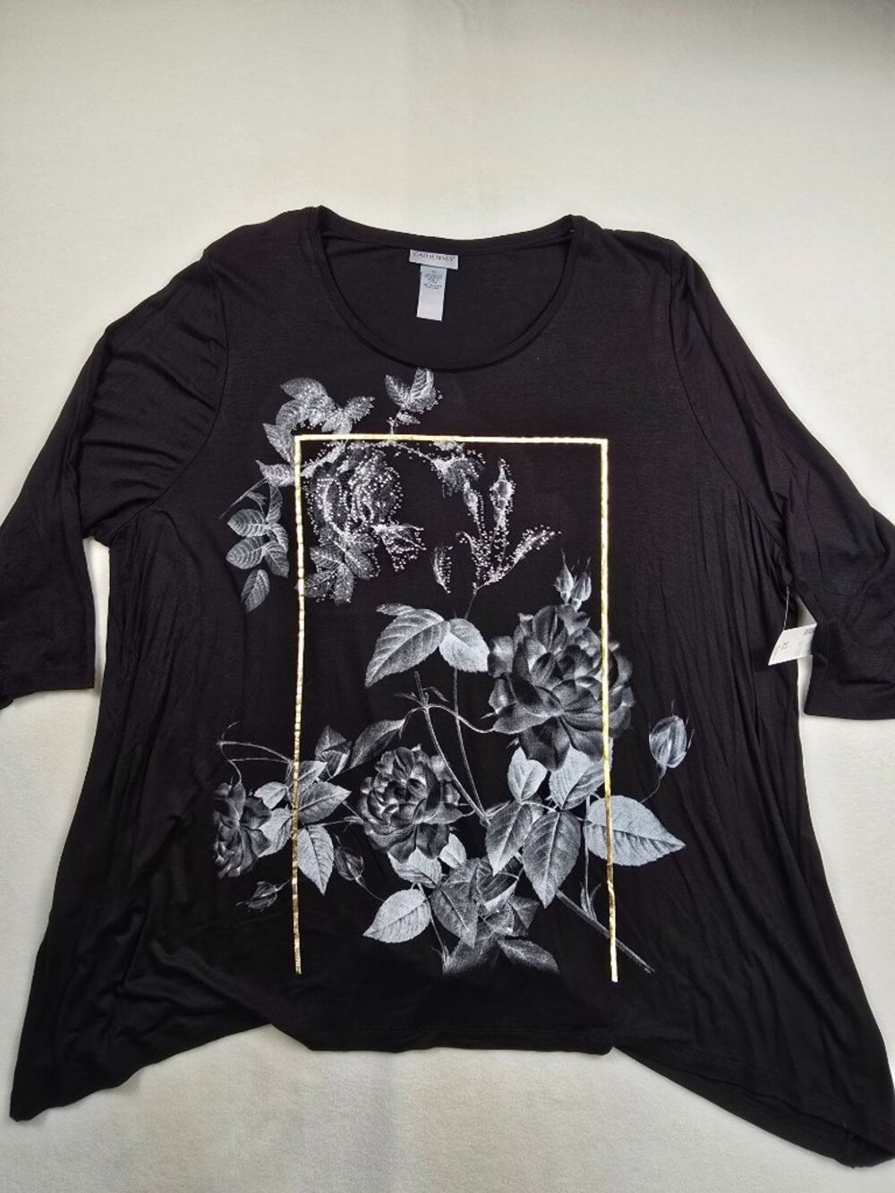 NWT Catherines Floral Graphic Black Tunic Top Metallic Accents 2X